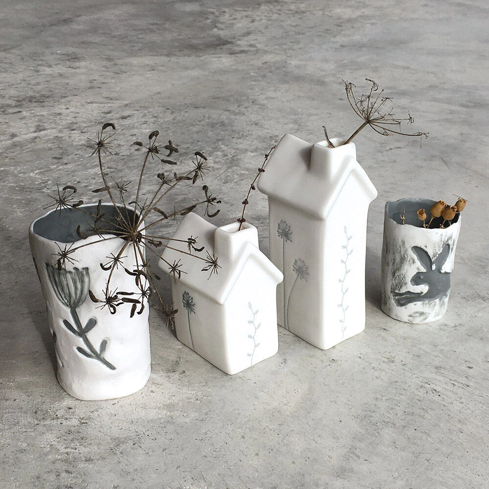 East Of India Small House Flower Vase 9 East Of India Small House Flower Vase - Image 7