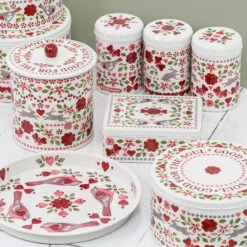 Emma Bridgewater Lovebirds Set Of Three Round Cake Tins -Yanke Home Shop emma bridgewater elite lovebirds jan 2023