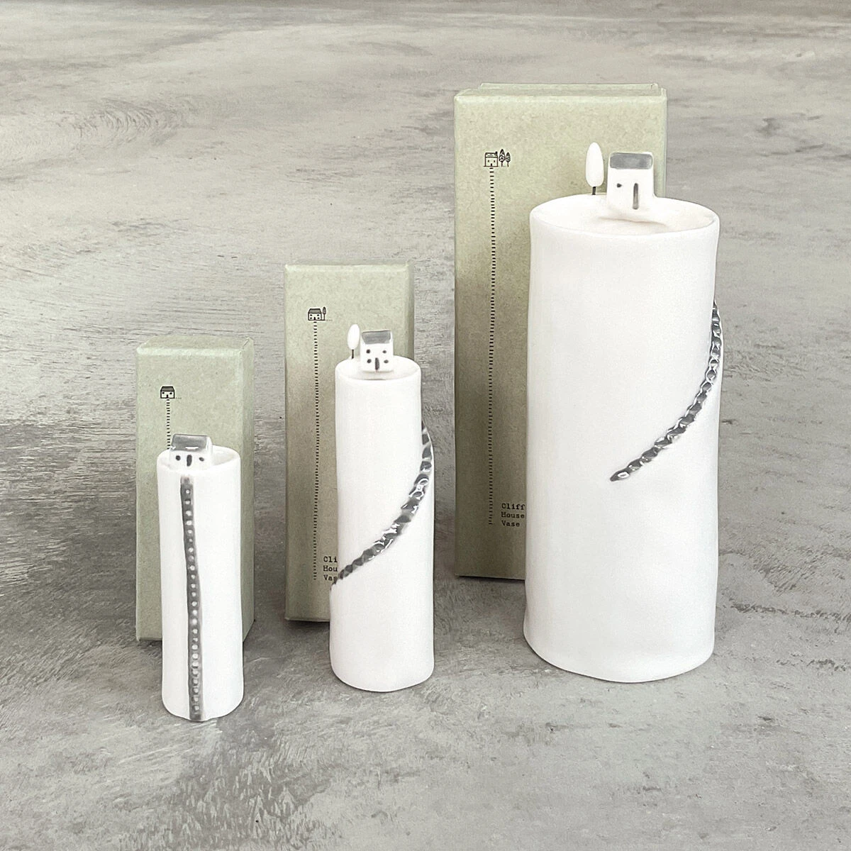 East Of India Cliff House Medium Vase 8 East Of India Cliff House Medium Vase - Image 6