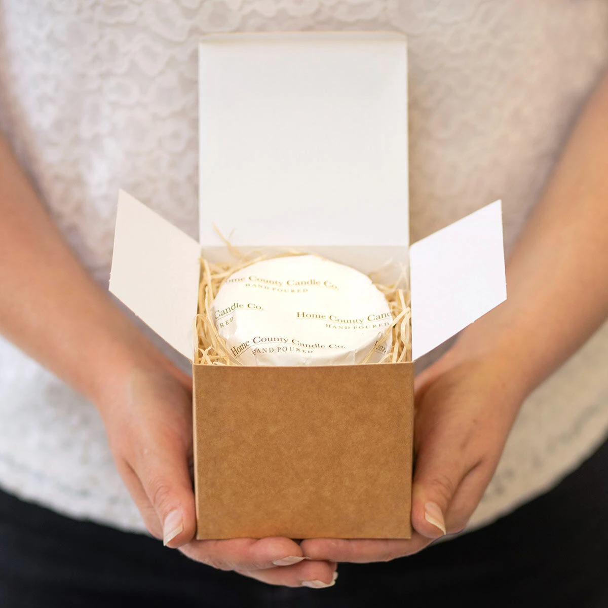 Home County Candle Co. The Suffolk - Amber & Sweet Orange Soy Candle 5 Home County Candle Co. The Suffolk - Amber & Sweet Orange Soy Candle - Image 3