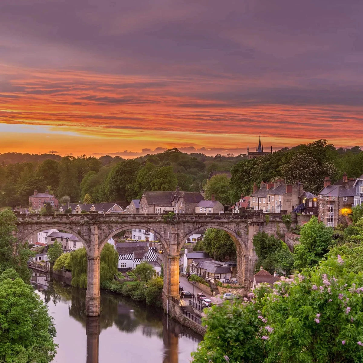 Home County Candle Co. The Yorkshire - Yorkshire Rose 100ml Reed Diffuser Refill 4 Home County Candle Co. The Yorkshire - Yorkshire Rose 100ml Reed Diffuser Refill - Image 2