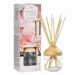 Yankee Candle Fresh Cut Roses Reed Diffuser