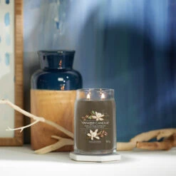 Yankee Candle Vanilla Bean Espresso Signature Large Jar Candle -Yanke Home Shop yankee candle 1701377e vanilla bean espresso signature large jar candle lifestyle 1